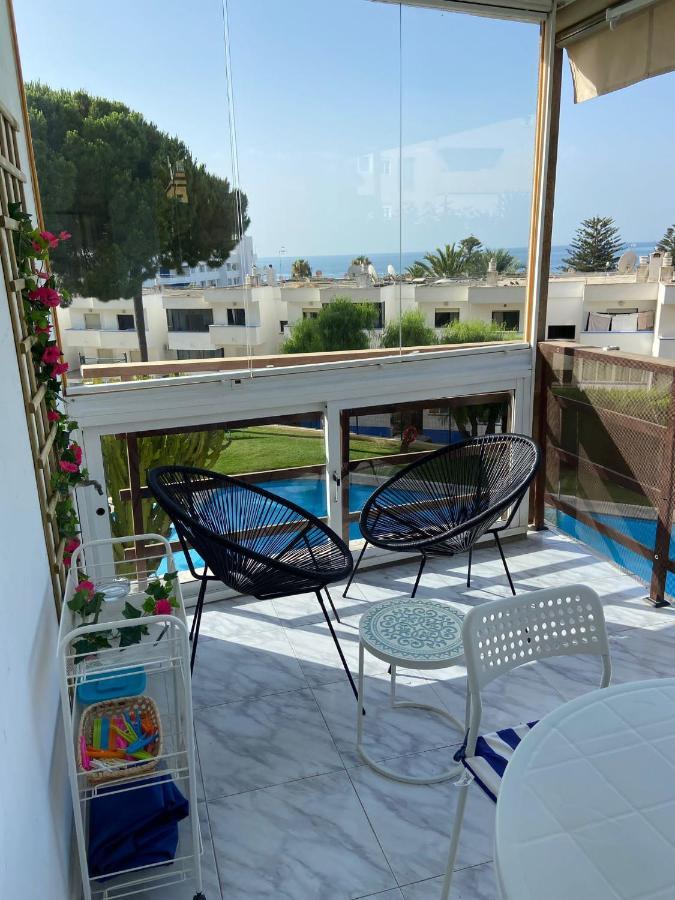 Tres Bel Avec Piscine Et Tennis Entre Amis Ou En Famille Appartement Estepona